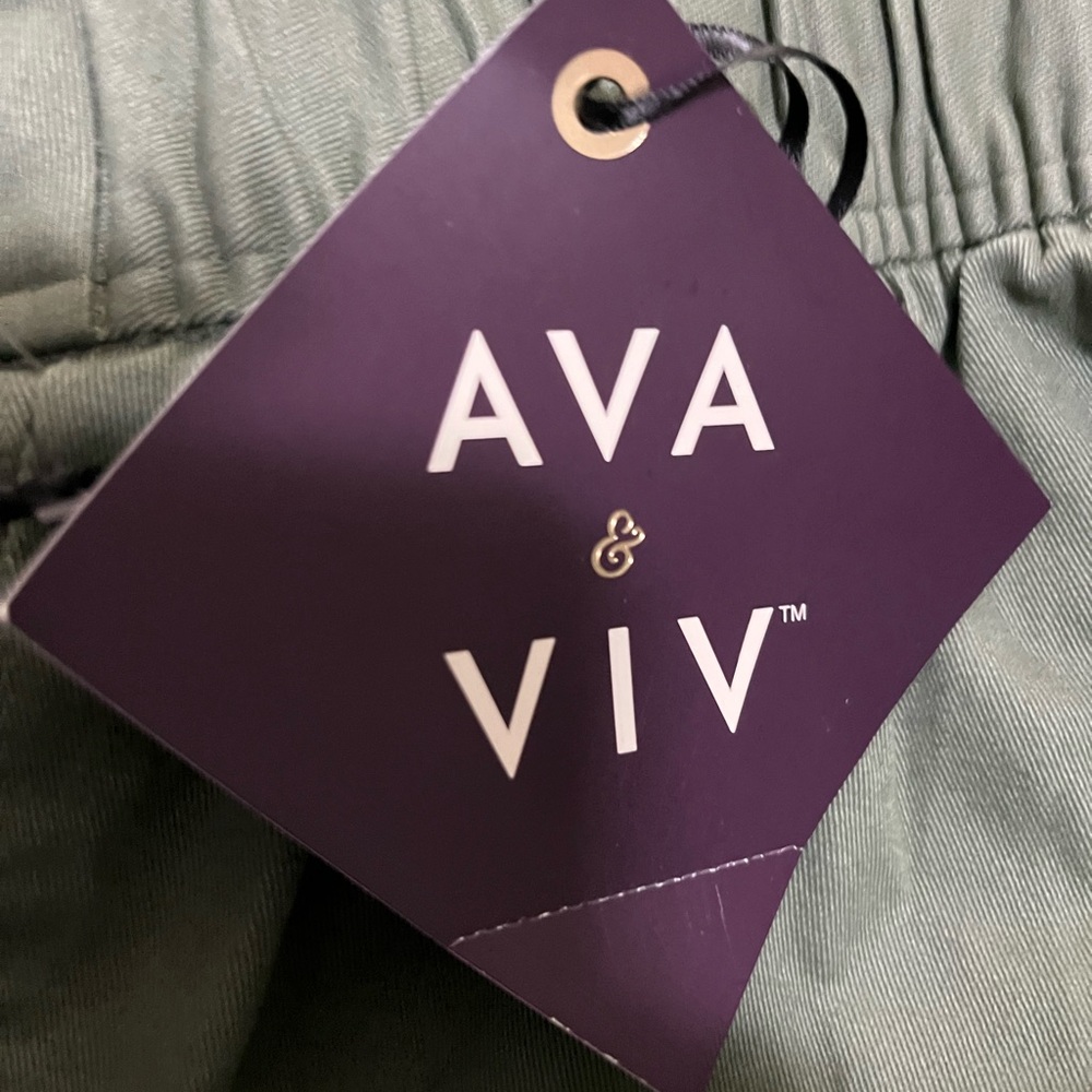 Ava & Viv Forest Green Cargo Pants - Picture 10 of 10